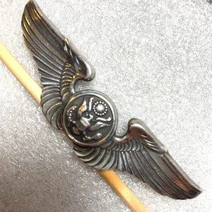 Silver WWII Army Air Corps Plane Crew Wings. Preowned. (624)